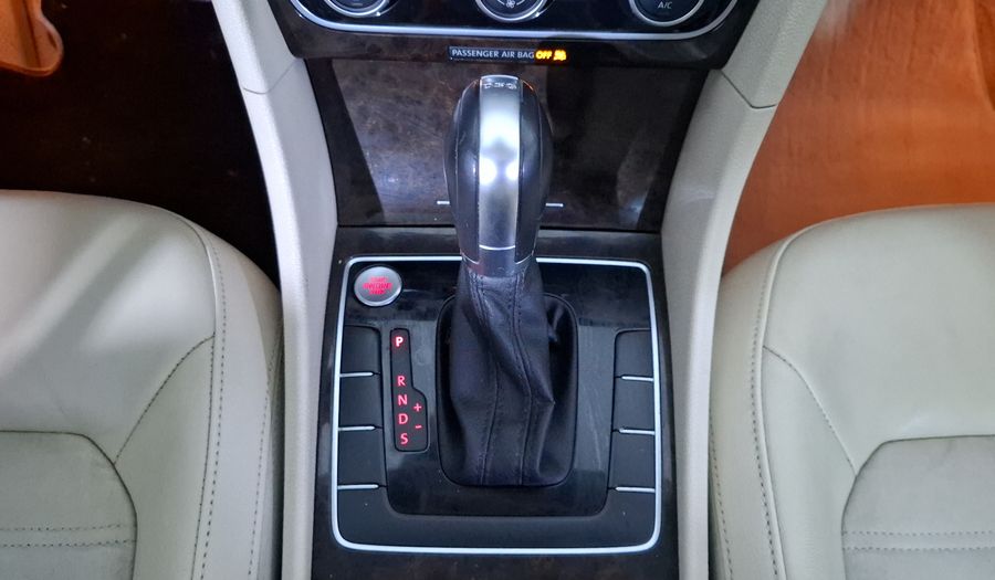 Volkswagen Passat 3.6 V6 TIPTRONIC Sedan 2015