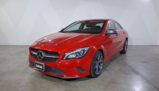 Mercedes Benz • Clase CLA
