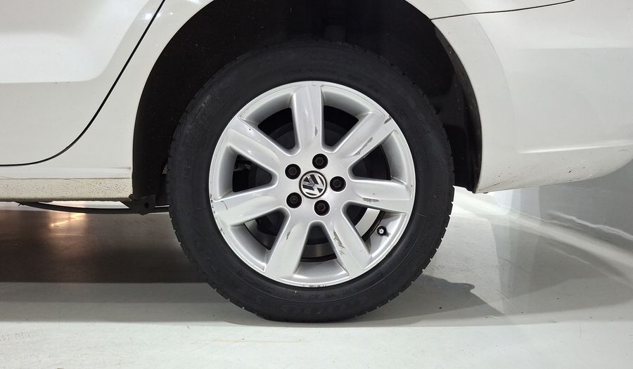 Volkswagen Vento 1.6 ACTIVE TIPTRONIC Sedan 2014