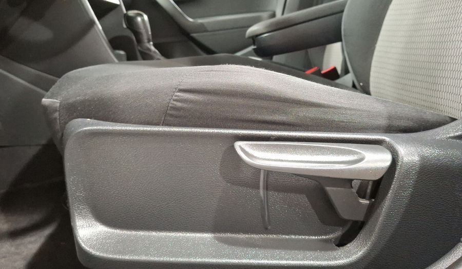 Volkswagen Vento 1.6 ACTIVE TIPTRONIC Sedan 2014