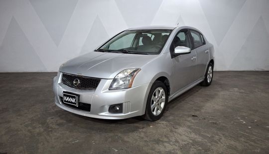 Nissan • Sentra