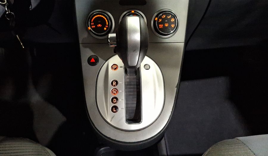 Nissan Sentra 2.0 SR CVT Sedan 2012