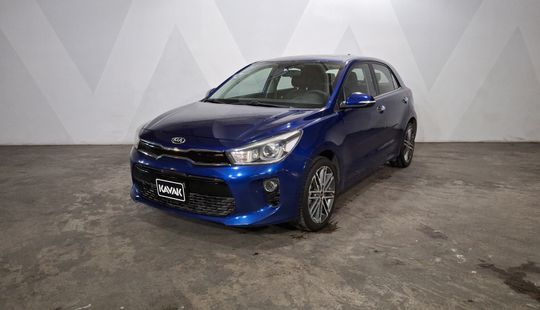 2019 • 101,686 km • Automático