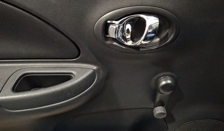 Nissan March 1.6 SENSE AT Hatchback 2015
