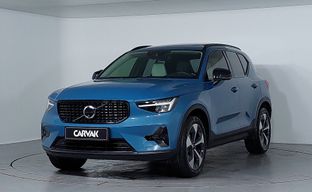 Volvo • XC40