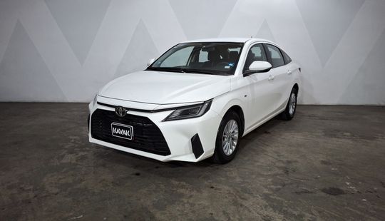 Toyota • Yaris