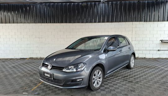 Volkswagen • Golf