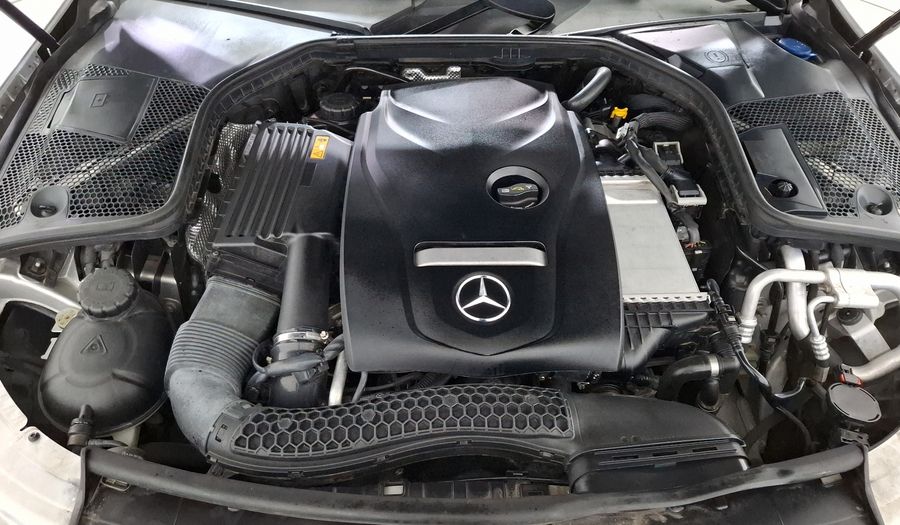 Mercedes Benz Clase C 2.0 200 CGI SPORT AT Sedan 2017