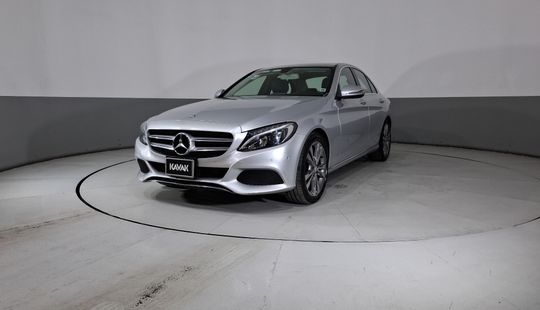 Mercedes Benz • Clase C