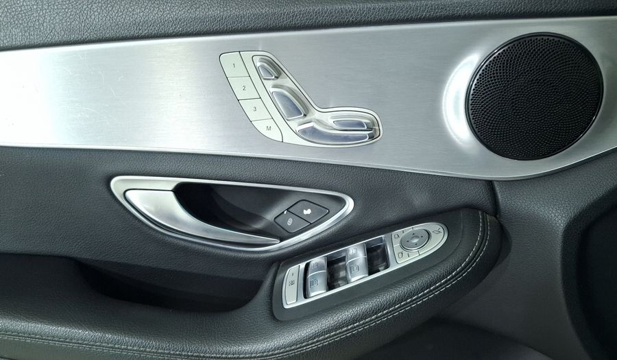 Mercedes Benz Clase C 2.0 200 CGI SPORT AT Sedan 2017