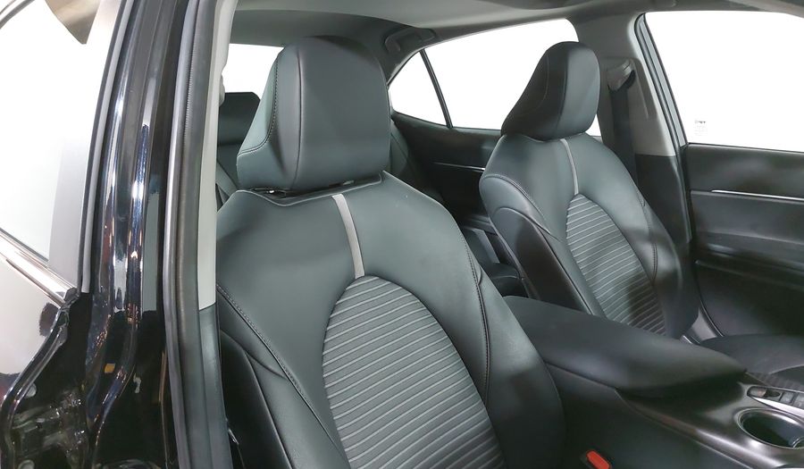 Toyota Camry 2.5 HEV SE AUTO Sedan 2024