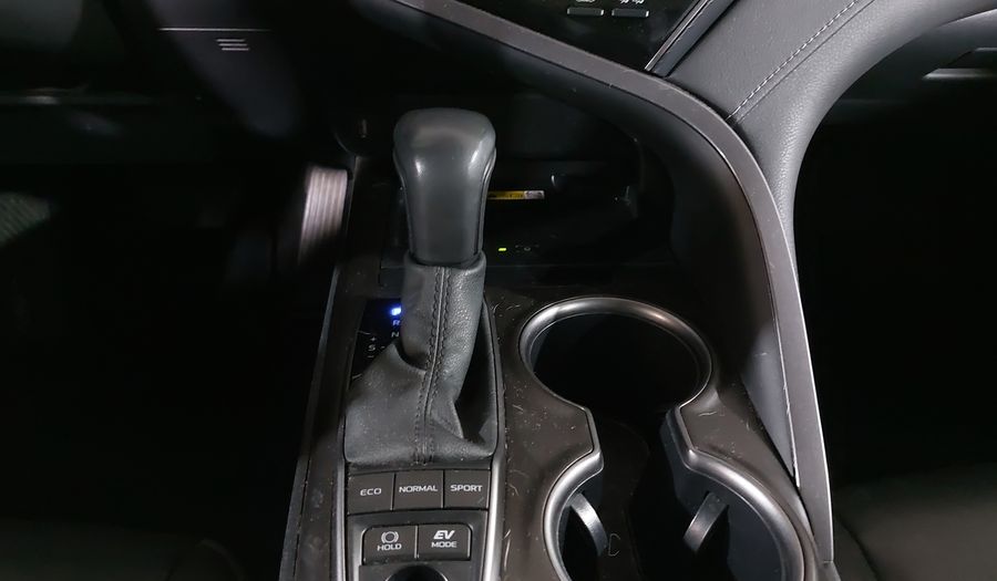 Toyota Camry 2.5 HEV SE AUTO Sedan 2024