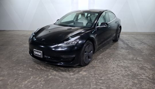 Tesla • Model 3