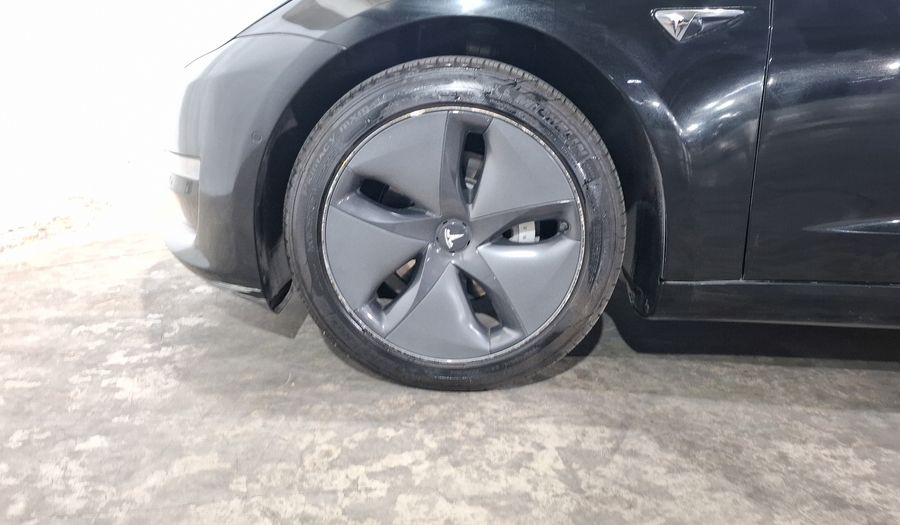 Tesla Model 3 LONG RANGE Sedan 2019