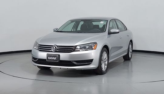 Volkswagen • Passat