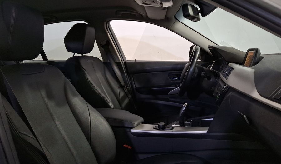 Bmw Serie 3 2.0 320IA Sedan 2016