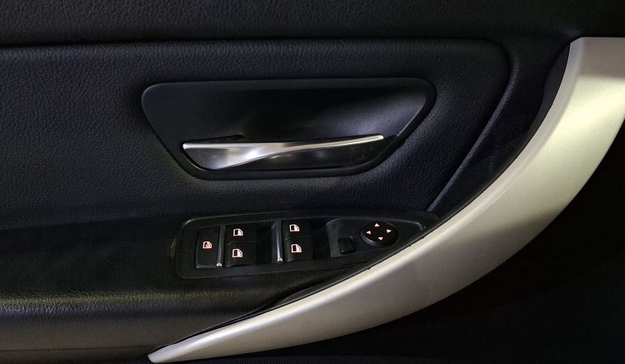 Bmw Serie 3 2.0 320IA Sedan 2016