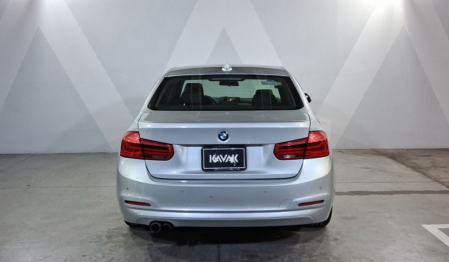 Bmw Serie 3 2.0 320IA Sedan 2016