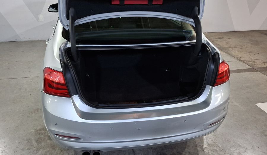 Bmw Serie 3 2.0 320IA Sedan 2016