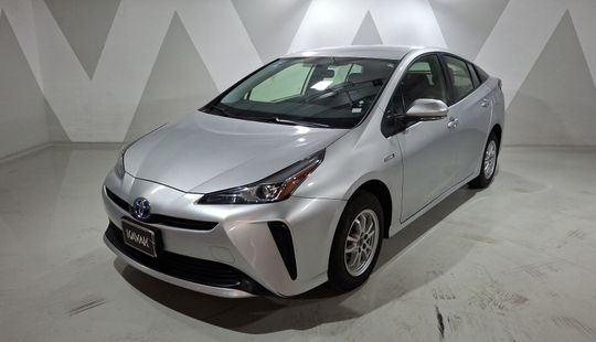 Toyota • Prius