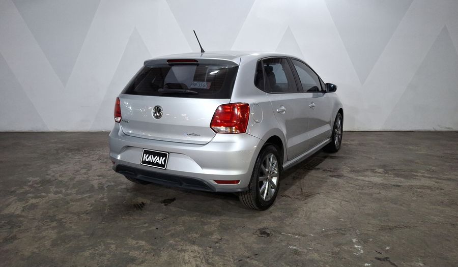 Volkswagen Polo 1.6 COMFORTLINE PLUS AUTO Hatchback 2021