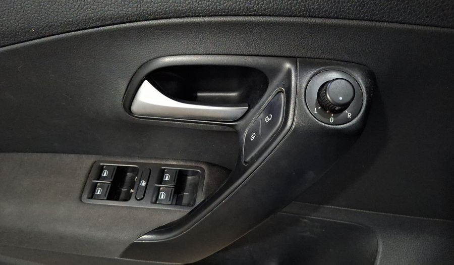 Volkswagen Polo 1.6 COMFORTLINE PLUS AUTO Hatchback 2021