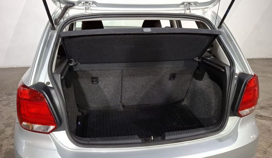 Volkswagen Polo 1.6 COMFORTLINE PLUS AUTO Hatchback 2021