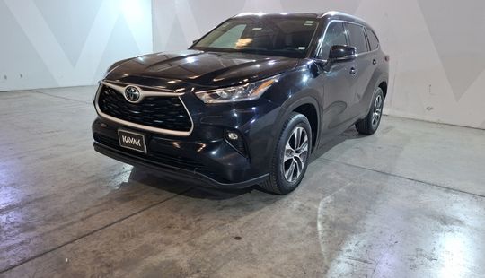 Toyota • Highlander