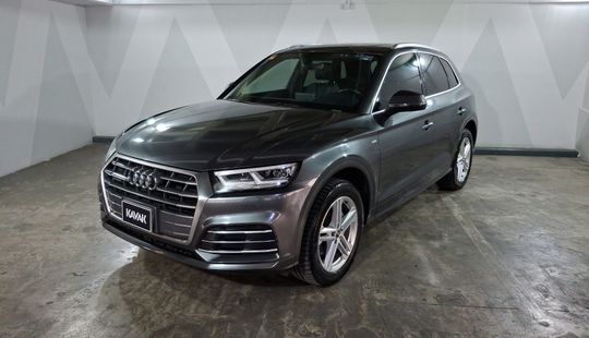 Audi • Q5