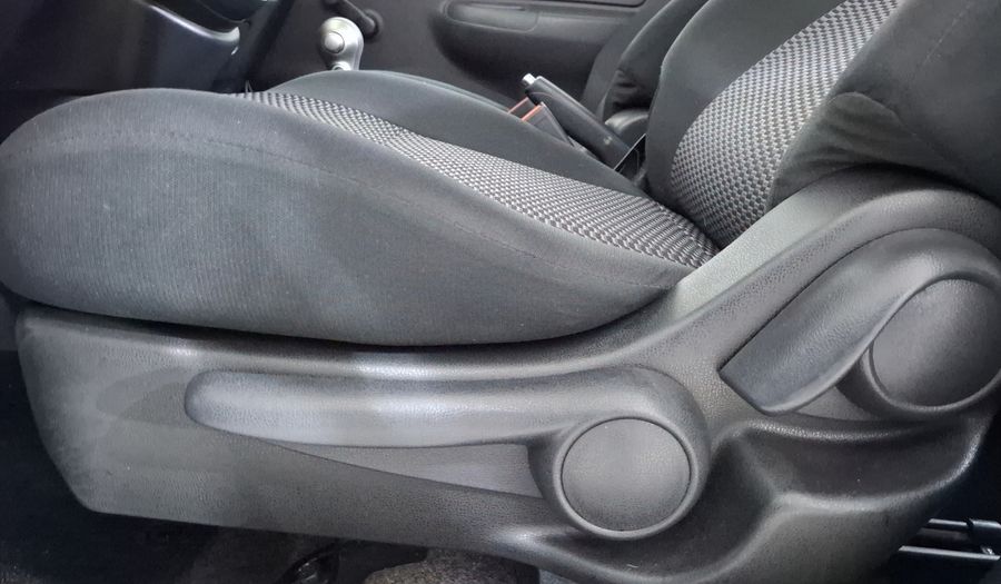 Nissan March 1.6 SENSE AT Hatchback 2015