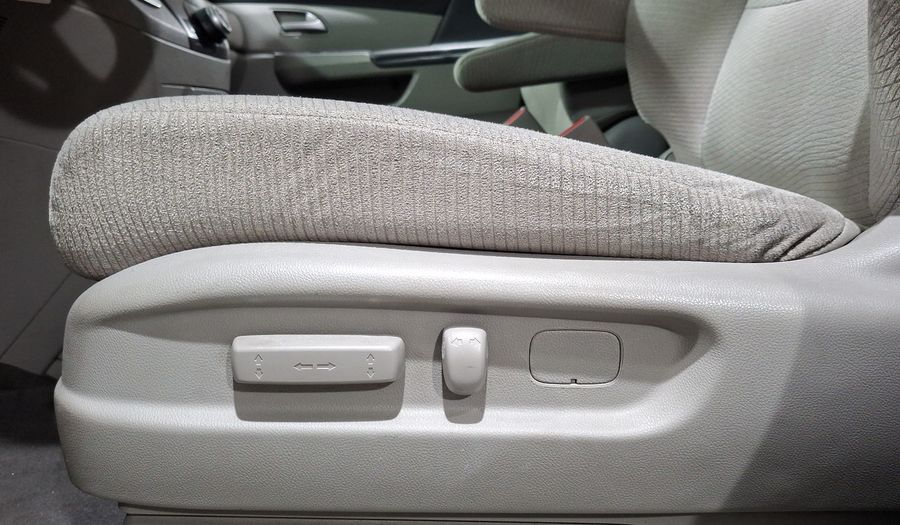 Honda Odyssey 3.5 LX AT Minivan 2012