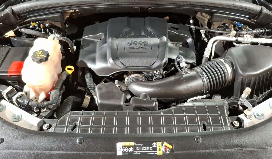 Jeep Grand Cherokee 5.7 L SUMMIT RESERVE AUTO 4WD Suv 2023