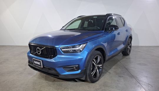 Volvo • XC40