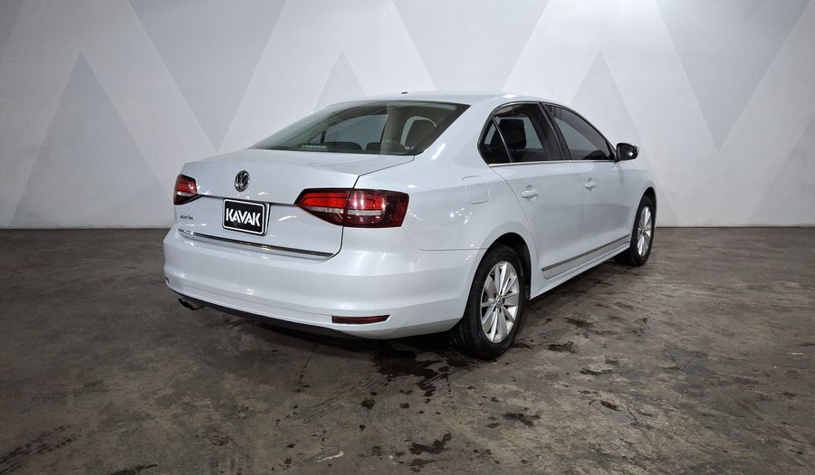 Volkswagen Jetta 2.5 COMFORTLINE TIP. BOLSAS AIRE DEL. Sedan 2018
