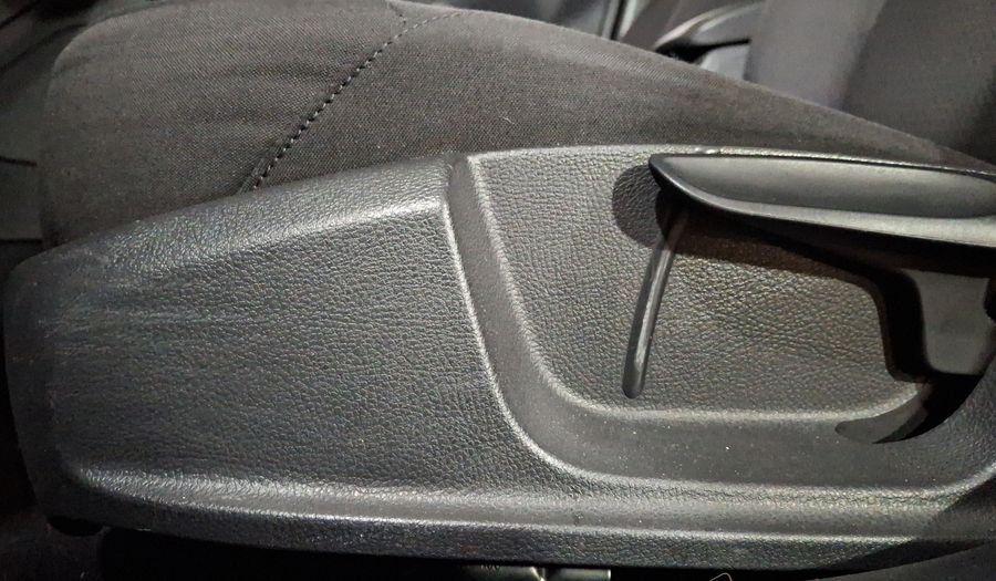 Volkswagen Jetta 2.5 COMFORTLINE TIP. BOLSAS AIRE DEL. Sedan 2018