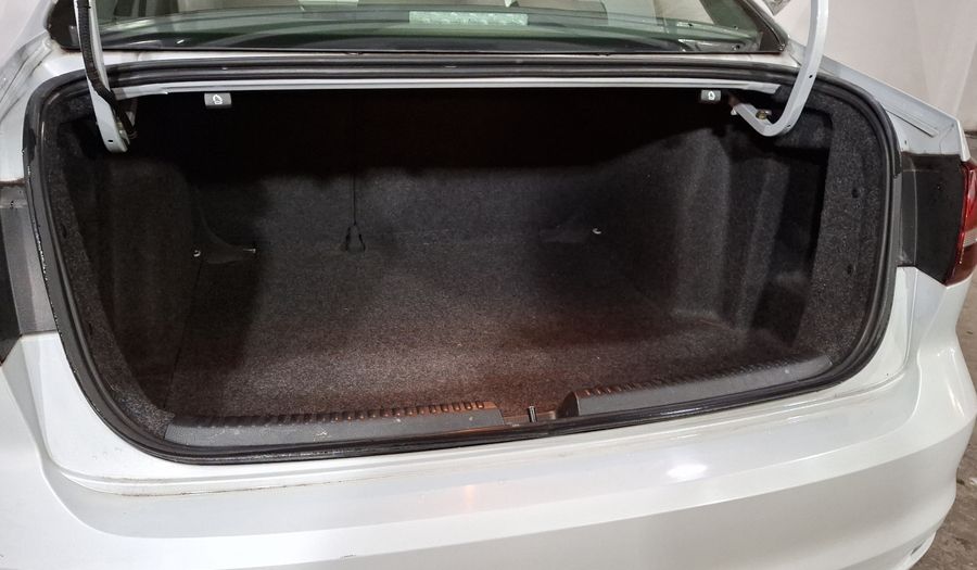 Volkswagen Jetta 2.5 COMFORTLINE TIP. BOLSAS AIRE DEL. Sedan 2018
