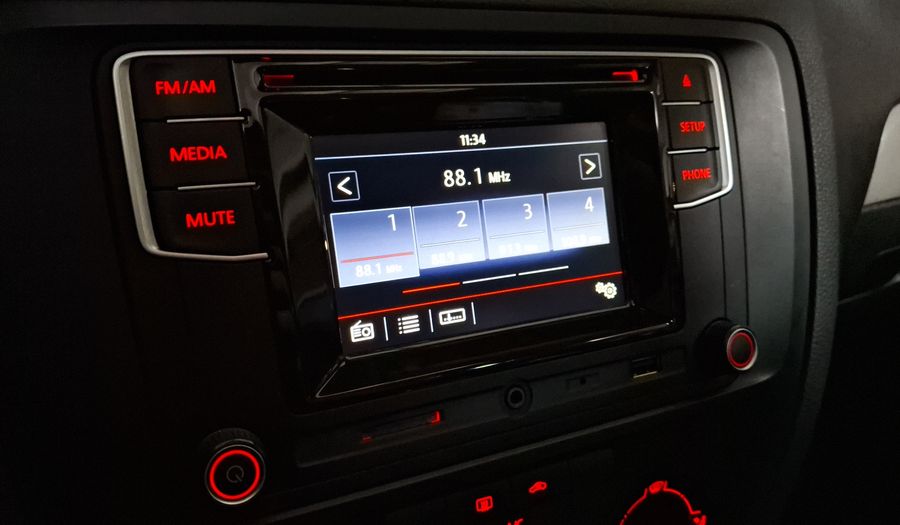 Volkswagen Jetta 2.5 COMFORTLINE TIP. BOLSAS AIRE DEL. Sedan 2018