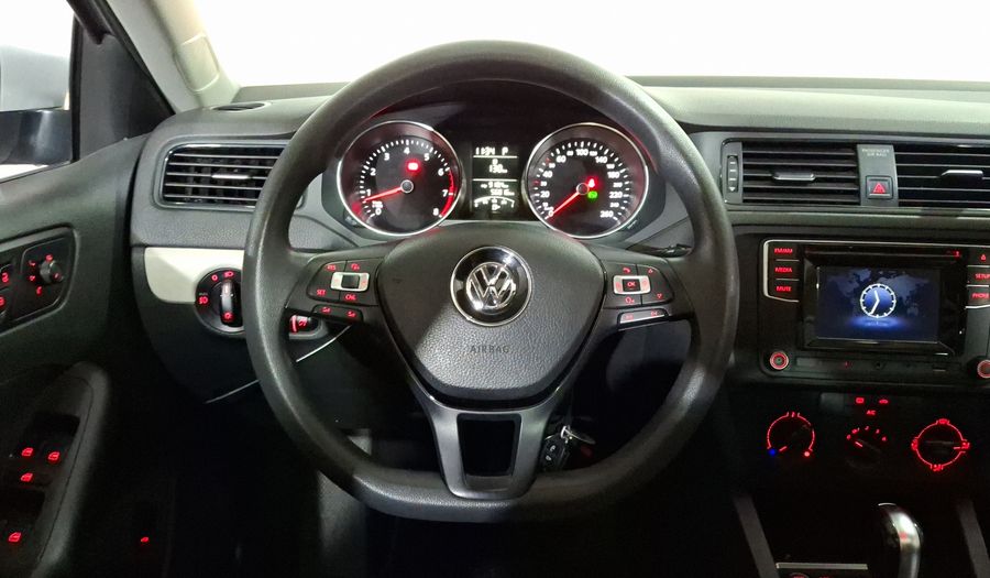 Volkswagen Jetta 2.5 COMFORTLINE TIP. BOLSAS AIRE DEL. Sedan 2018