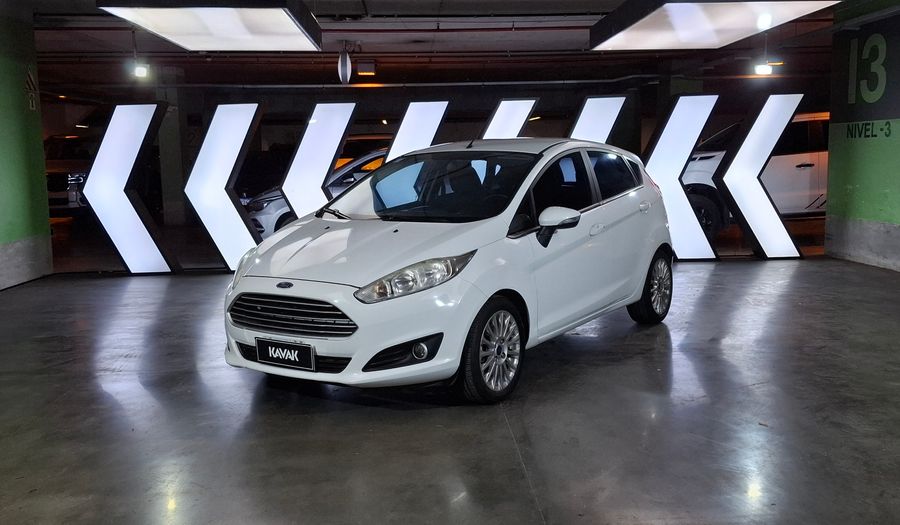 Ford Fiesta Kinetic Design 1.6 SE Hatchback 2015
