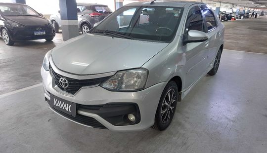 Toyota • Etios