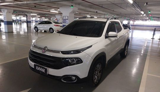 Fiat • Toro