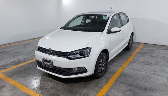 Volkswagen • Polo