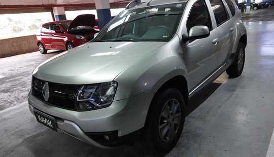 Renault • Duster