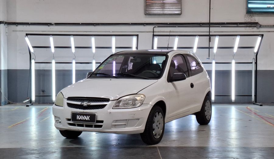 Chevrolet Celta 1.4 LT Hatchback 2011