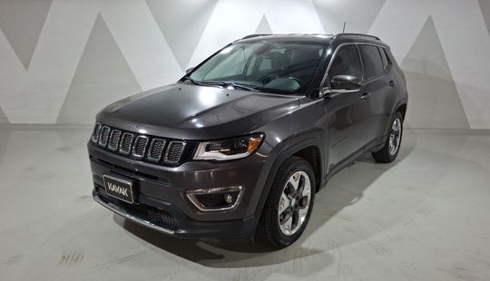 2020 • 32,136 km • Automático