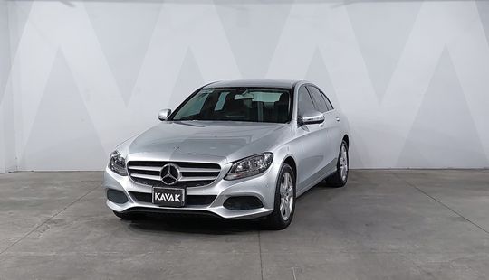 Mercedes Benz • Clase C