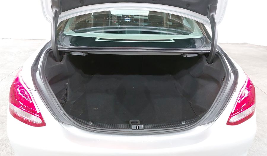 Mercedes Benz Clase C 1.6 180 CGI AT Sedan 2017