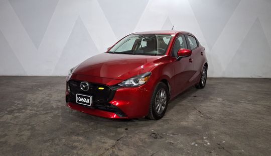 Mazda • Mazda 2