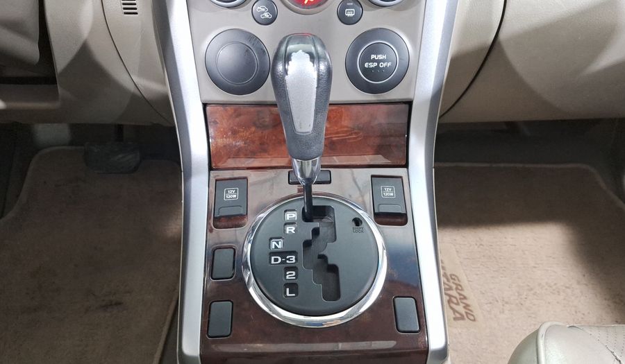 Suzuki Grand Vitara 2.4 L4 GLS TA Suv 2011