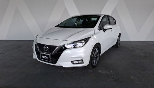 Nissan • Versa